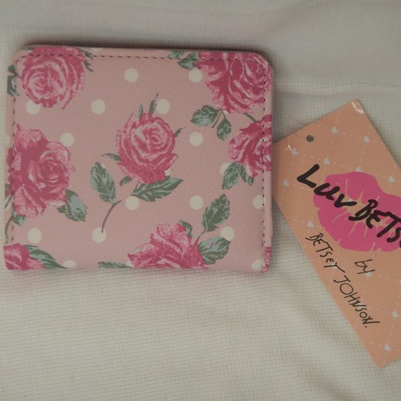 Betsey Johnson Handbags - Betsey Johnson Luv Blush Flower Wallet